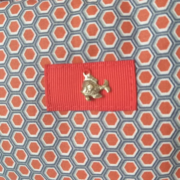 Vanity hexagone rouge