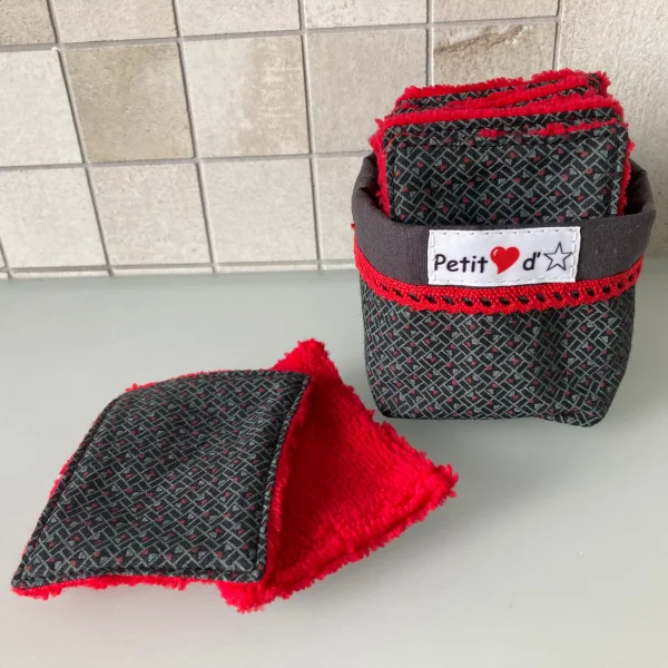 Lingettes en rouge et noir