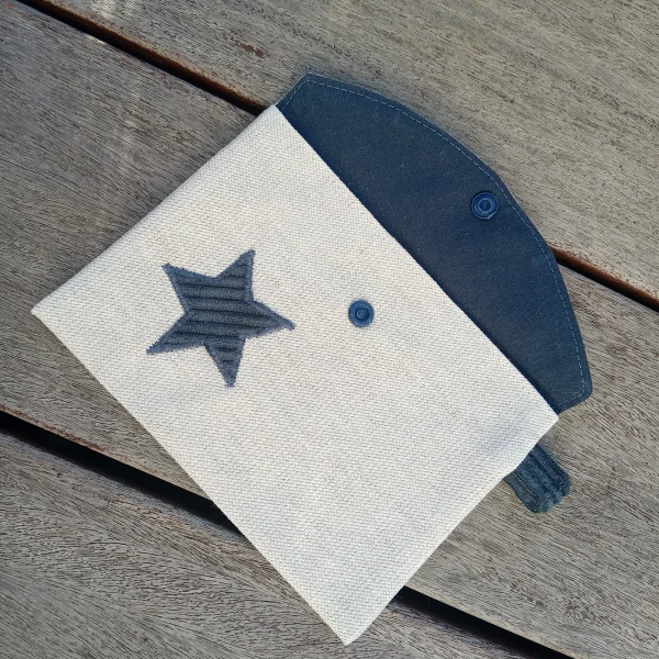 Pochette velour bleu