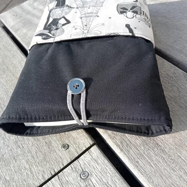 Protège livre parisienne