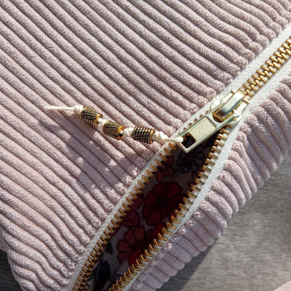 Banane rose poudré fleuri rose