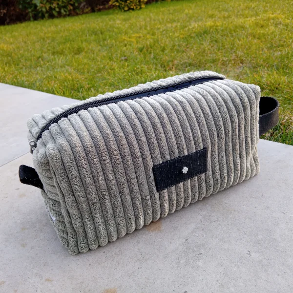 Trousse de toilette velour  grosses côtes vert amande