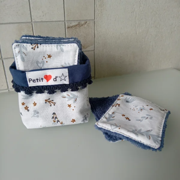 Lingettes fleurs bleues