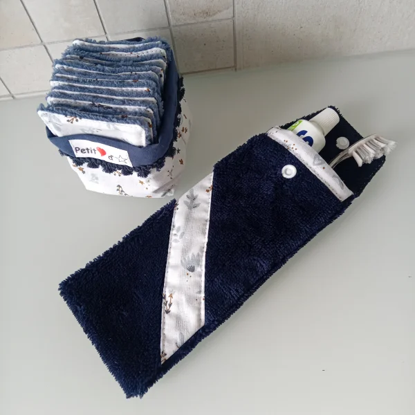 Lingettes fleurs bleues