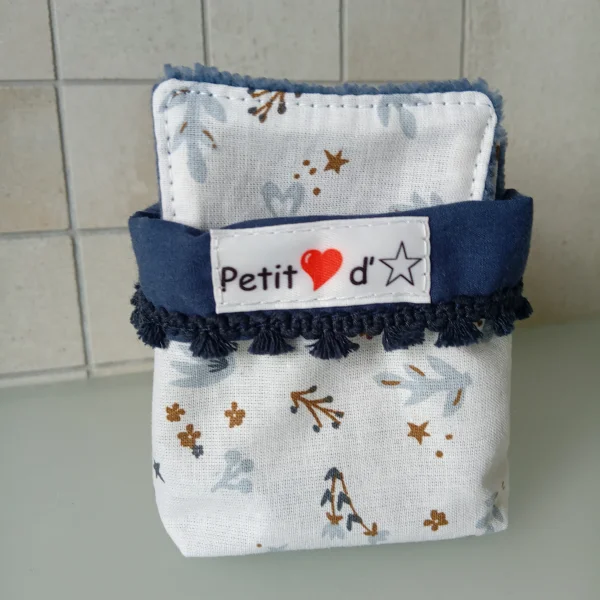 Lingettes fleurs bleues