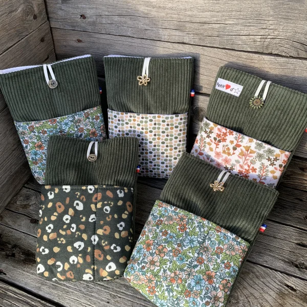 Protège livre en velours vert